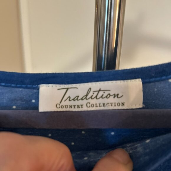 Christmas T shirt - Picture 3 of 5